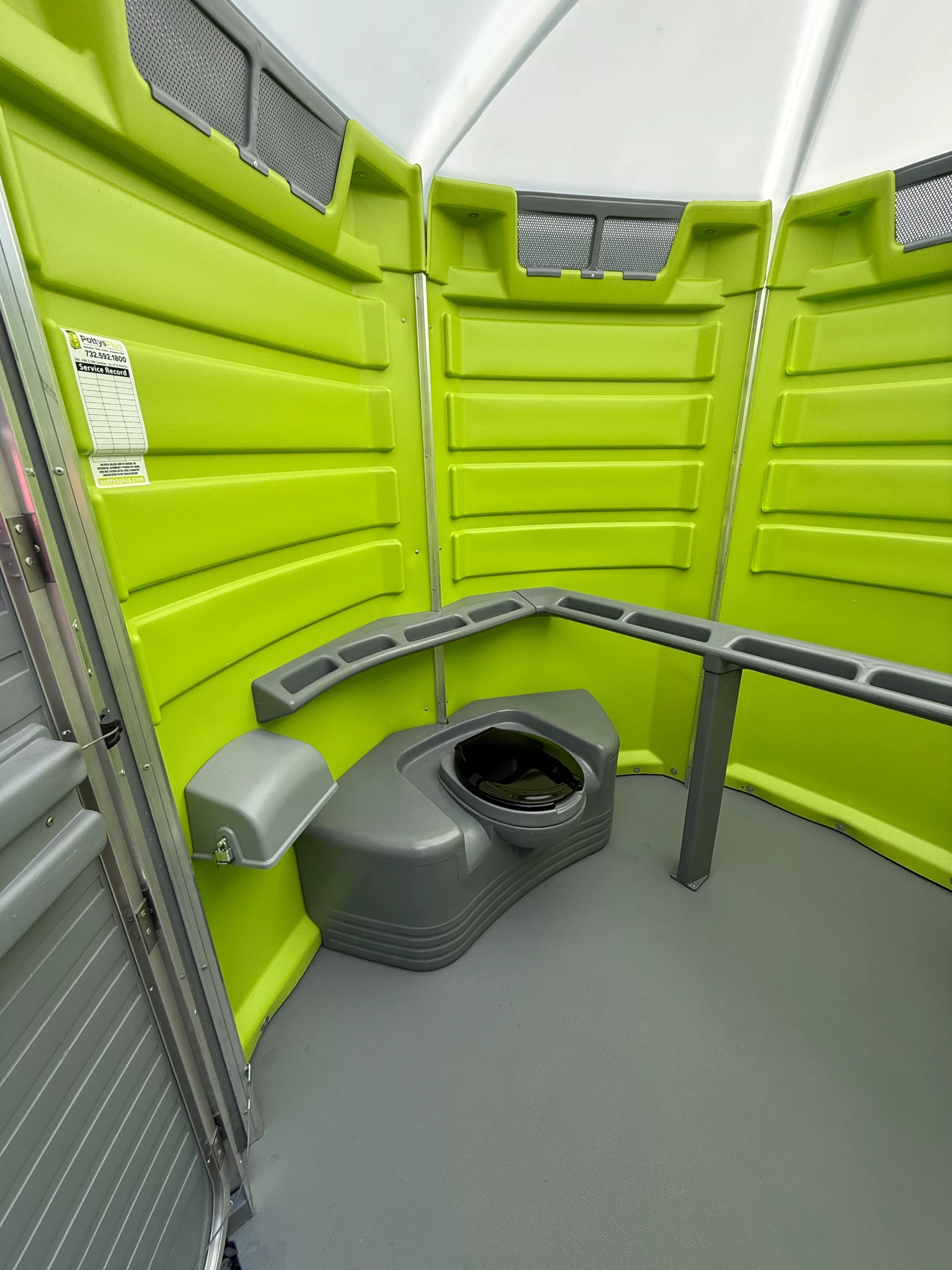 ADA-Compliant Portable Restroom Rentals in New Jersey - Image 9